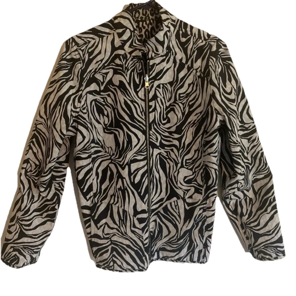 Chico’s Zenergy Reversible Leopard & Zebra Black & White Zip Up Jacket